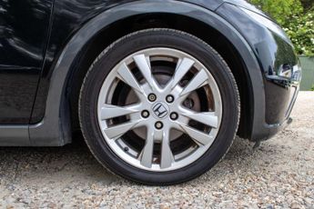 HONDA CIVIC 1.8 Civic ES i-VTec Auto 5dr