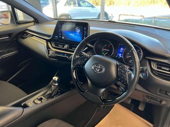 TOYOTA C-HR 1.8 C-HR Icon HEV CVT 5dr