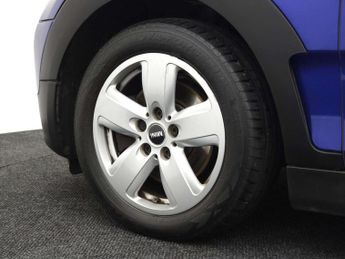 MINI CLUBMAN 1.5 Clubman Cooper Auto 6dr