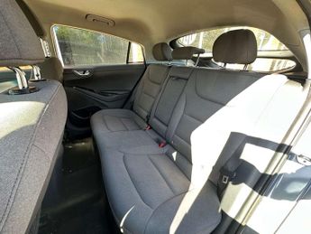 HYUNDAI IONIQ 1.6 IONIQ SE Connect FHEV Semi-Auto 5dr