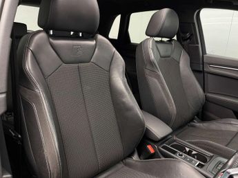 Audi Q3 2.0 Q3 S Line 35 TDI Semi-Auto 5dr