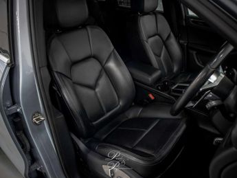 PORSCHE MACAN 3.0 Macan S D Semi-Auto 4WD 5dr