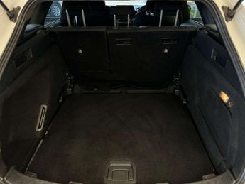TOYOTA COROLLA 2.0 Corolla Design VVT-i HEV CVT 5dr
