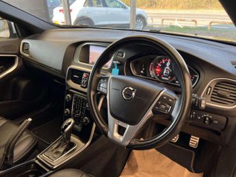 VOLVO V40 1.5 V40 R-Design Edition T2 Auto 5dr