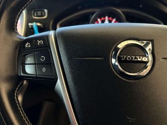 VOLVO V40 1.5 V40 R-Design Edition T2 Auto 5dr