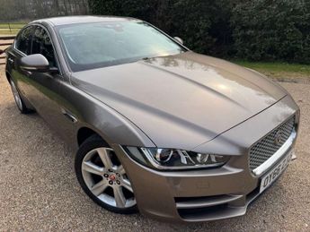Jaguar XE 2.0 XE Portfolio D AWD Auto 4WD 4dr