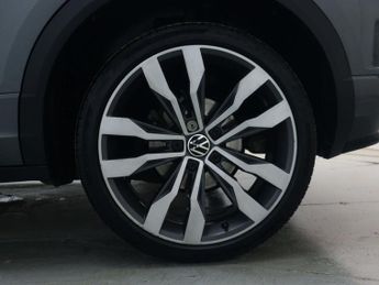 VOLKSWAGEN T-ROC 1.5 T-Roc R-Line TSi Evo Semi-Auto 5dr