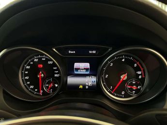 MERCEDES-BENZ GLA 2.1 GLA 220 AMG Line D 4Matic Auto 4WD 5dr