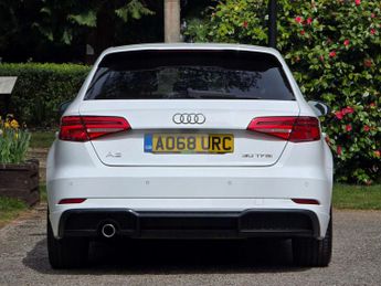 AUDI A3 1.0 A3 Sportback 30 TFSI Black Edition 5dr