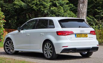 AUDI A3 1.0 A3 Sportback 30 TFSI Black Edition 5dr