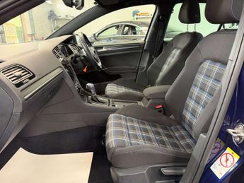 VOLKSWAGEN GOLF 1.4 Golf GTE Advance Semi-Auto 5dr