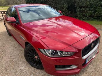 Jaguar XE 2.0 XE R-Sport D Auto 4dr