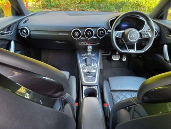 AUDI TT 2.0 TT Black Edition 40 TFSI Semi-Auto 3dr