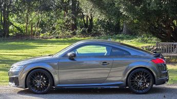 AUDI TT 2.0 TT Black Edition 40 TFSI Semi-Auto 3dr