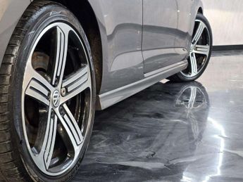 Volkswagen Golf R DSG