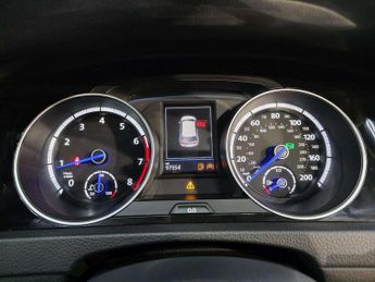 Volkswagen Golf R DSG