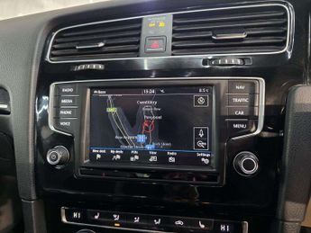 Volkswagen Golf R DSG