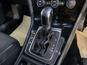 Volkswagen Golf R DSG