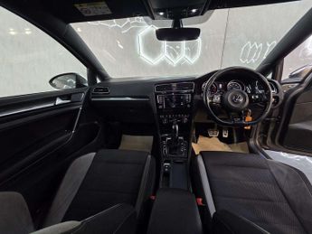 Volkswagen Golf R DSG