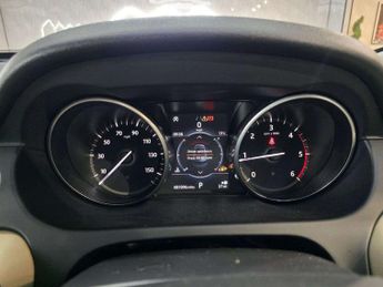 Land Rover Discovery Sport TD4 HSE