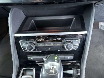 BMW 2 SERIES 2.0 220d M Sport Auto 5dr