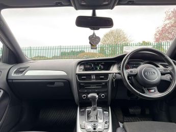 Audi A4 Avant 2.0 TDI S line Estate 5dr Diesel Multitronic Euro 5 (s/s) (143 p
