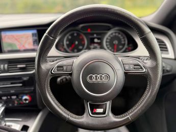 Audi A4 Avant 2.0 TDI S line Estate 5dr Diesel Multitronic Euro 5 (s/s) (143 p