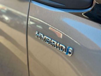 TOYOTA YARIS 1.5 Yaris Design Hybrid VVT-i CVT 5dr