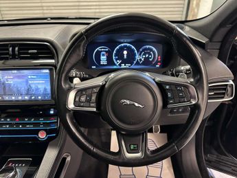 JAGUAR F-PACE 2.0 F-PACE R-Sport AWD D Auto 4WD 5dr