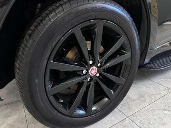 JAGUAR F-PACE 2.0 F-PACE R-Sport AWD D Auto 4WD 5dr