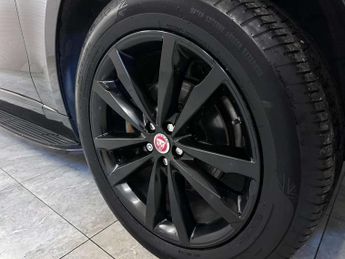JAGUAR F-PACE 2.0 F-PACE R-Sport AWD D Auto 4WD 5dr
