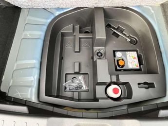 NISSAN JUKE 1.0 Juke N-Connecta DiG-T Semi-Auto 5dr