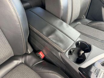 PEUGEOT 3008 1.2 3008 GT Line S/S Auto 5dr