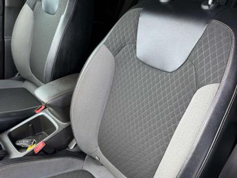 VAUXHALL GRANDLAND X 1.2 Grandland X Sport Nav T S/S Auto 5dr