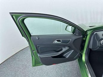 MERCEDES-BENZ A-CLASS 1.6 A 180 SE Auto 5dr