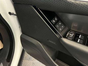 LAND ROVER RANGE ROVER VELAR 2.0 Range Rover Velar S D180 Auto 4WD 5dr