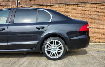 Skoda Superb 2.0 Superb Elegance TDI CR 140 Semi-Auto 5dr