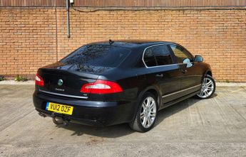 Skoda Superb 2.0 Superb Elegance TDI CR 140 Semi-Auto 5dr