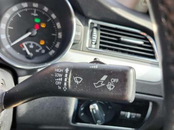 Skoda Superb 2.0 Superb Elegance TDI CR 140 Semi-Auto 5dr