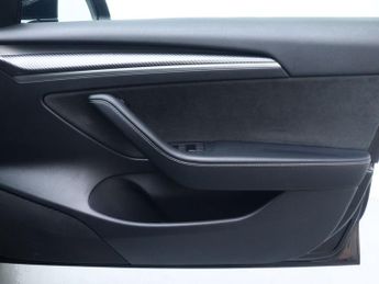 TESLA MODEL 3 Long Range Saloon 4dr Electric Auto RWD (282 ps)