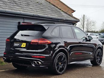 Porsche CAYENNE 4.2 TD V8 S Platinum Edition SUV 5dr Diesel TiptronicS 4WD Euro 