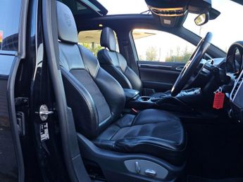 Porsche CAYENNE 4.2 TD V8 S Platinum Edition SUV 5dr Diesel TiptronicS 4WD Euro 