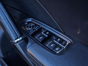 Porsche CAYENNE 4.2 TD V8 S Platinum Edition SUV 5dr Diesel TiptronicS 4WD Euro 