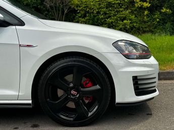 Volkswagen GOLF 2.0 Golf GTi Moda Semi-Auto 5dr