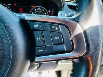 JAGUAR F-PACE 2.0 F-PACE 300 Sport AWD Auto 4WD 5dr