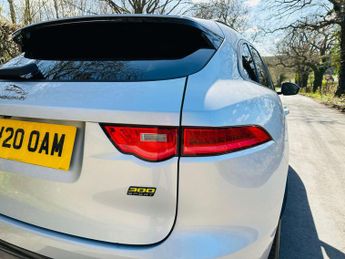 JAGUAR F-PACE 2.0 F-PACE 300 Sport AWD Auto 4WD 5dr