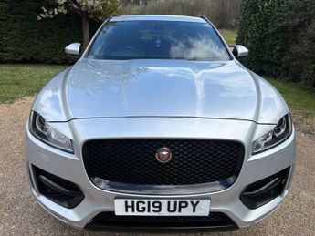 JAGUAR F-PACE 2.0 F-PACE R-Sport AWD D Auto 4WD 5dr