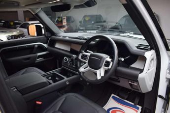 Land Rover DEFENDER 3.0 Defender Hard Top SE D MHEV Auto 4WD 3dr