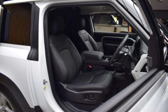 Land Rover DEFENDER 3.0 Defender Hard Top SE D MHEV Auto 4WD 3dr