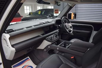 Land Rover DEFENDER 3.0 Defender Hard Top SE D MHEV Auto 4WD 3dr